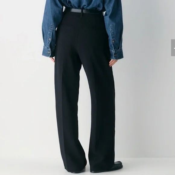 Aritzia high-waisted, wide-leg black Trousers - Picture 4 of 5